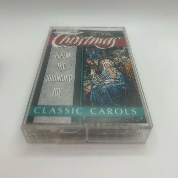 Christmas cassettes, vintage, holiday music, festive, classic retro - Picture 4 of 8